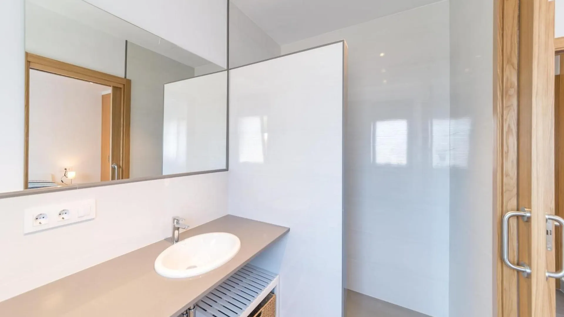 Modern Villa With Beautiful Garden L' Escala